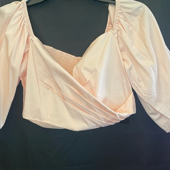 #114 - Off Shoulder Cropped Junior Shirt by GUESS (Brand New) - Picture 4 of 12